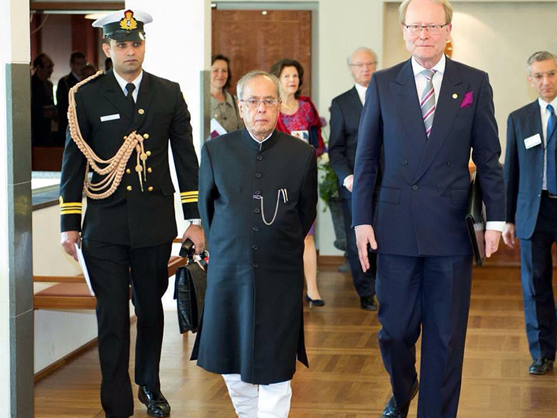 President of India with people
